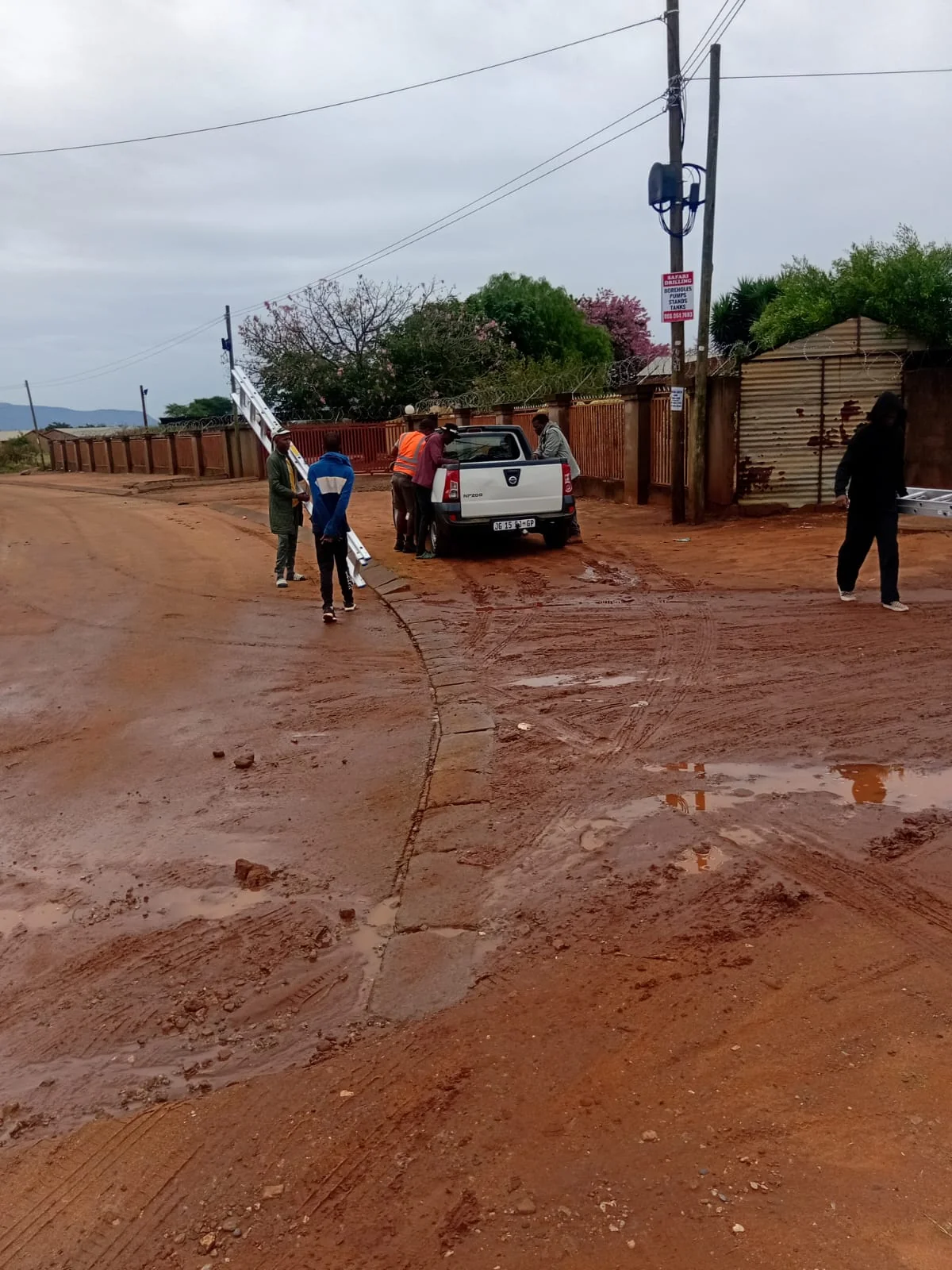 Fibre optic cable installation for telecommunications network